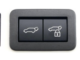 【パワーバックドア】スマートキーや運転席のボタンを押すだけでリアゲートが自動で開閉します!荷物を持っている時や、高い位置にあるバックドアを閉める際に便利な機能です♪