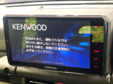 【大画面ナビ】人気の大型9インチナビを装備。存在感のある大画面はインパクト大!ナビ利用時のマップ表示は見やすく、テレビやDVDは臨場感がアップ!いつものドライブがグッと楽しくなります♪
