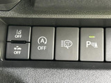 車両情報をわかりやすく表示し、運転をサポート。視認性に優れたデザインで、安全なドライブに貢献します。