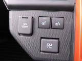運転席と助手席にはシートヒーターも付いています!