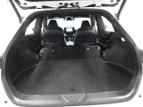 リヤシートを両方倒せば大きな荷物も車載可能です♪