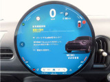 ◆インスツルメント・パネルのエレガントなデザインは、BMW特有の水平ラインで構成され、室内空間に端正な印象をもたらします。人間工学に基づいてレイアウトされた重要な操作系統は、直観的な操作が可能です◆