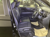 シートはフィット性も良く、楽な運転姿勢を保てます。