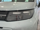 LEDヘッドライトは、点灯の瞬間から最大光量を発揮し、突然暗くなるトンネルなどでの安定感を高めます。