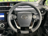 インテリアに合わせたデザインのステアリングは、運転される方のことも考え、運転しやすい形状、大きさです。是非一度、実際に触ってお確かめください。