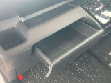 「この車の状態が気になる」「車の写真をもっと見たい」「在庫に似ているこんな車がほしい」など、どんな些細なことでもお気軽にお問い合わせください。あなたの理想の一台、私たちがお探しします!