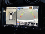 狭い場所での駐車も安心。後方の状況を画面で確認できるので、安全に駐車操作を行えます。障害物との接触を防ぎ、安全運転をサポートします。