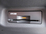 『ETC2.0』を装着しています♪♪ 有料道路での料金所の手間を省いて運転に集中できます♪♪ 車から離れる時はカードの抜き取りをお忘れなく♪♪