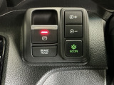 パーキングブレーキはスマートな電子制御式と合わせて渋滞時等にブレーキペダルから足を離しても停車状態を保持してくれるオートブレーキホールド機能で運転が楽になります。スタートはアクセルペダルを踏むだけ