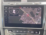 ●DiscoverPro純正ナビ:一体感のあるナビは、高級感ある車内を演出してくれます。オーディオ機能も充実しておりますので、運転もより楽しめます♪