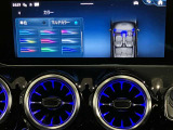 車内を彩るアンビエントライト。いつでもお好みの室内空間を演出してください。