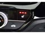 シートヒーター装備付き車!!座席に埋め込まれた電熱線によりシートを暖めることが出来る装備で、温められたシートは、寒い冬には最適です!!