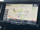 見やすい地図表示で、スムーズなナビゲーションを実現。渋滞情報もリアルタイムで確認でき、最適なルートを提案してくれます。運転に集中できます。