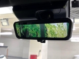 【デジタルインナーミラー】後席の大きな荷物や同乗者で後方が確認しづらい時でも安心!カメラが撮影した車両後方の映像をルームミラー内に表示。クリアな視界で状況の確認が可能です!