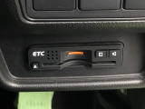 ETC車載器付。ETCが使用可能な道路通行料はキャッシュレスでスマートに走行できます。再セットアップして納車致します。