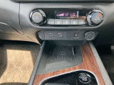 ワイヤレス充電対応☆USBポートもあります☆
