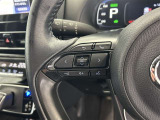運転中、オーディオの操作をしてて、ハッとしたことはありませんか?ステアリングスイッチは、運転中でもハンドルでオーディオの操作が可能です。安全なドライブをサポートします。
