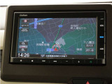純正エントリーインターナビ(VXM-235Ci)装備されているので、普段の使い勝手もロングドライブも快適です。