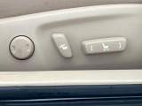 【パワーシート】スイッチ一つで簡単にシートの微調整が可能!電動だから力もいりません!快適なシートポジションにセットして、快適なドライブをお楽しみください。