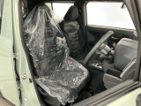 【運転席・助手席】内装ルームクリーニング済みです。しっかり綺麗にしていますので、是非、お確かめください。車に自信があるからこそ、是非一度ご来店頂き内外装も見てもらえると幸いです。