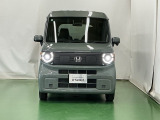 LEDヘッドライトを装備しています。LEDヘッドライトはとても明るく、雨の日や夜間走行も安全・安心です。オートライトコントロール付きで周囲の明るさに応じて自動で点灯・消灯します