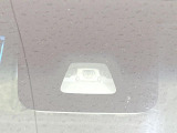 【スマートアシスト】走行中に前方の車両等を認識し、衝突しそうな時は警報とブレーキで衝突回避と被害軽減をアシスト。より安全にドライブをお楽しみいただけます。