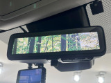 【デジタルインナーミラー】後席の大きな荷物や同乗者で後方が確認しづらい時でも安心!カメラが撮影した車両後方の映像をルームミラー内に表示。クリアな視界で状況の確認が可能です!