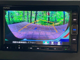 【バックカメラ】駐車時に後方がリアルタイム映像で確認できます。大型商業施設や立体駐車場での駐車時や、夜間のバック時に大活躍!運転スキルに関わらず、今や必須となった装備のひとつです!