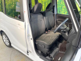 運転席シート廻りは使用感も少なく、良好な状態となっています。丁寧に使われていたことがよくわかりますね。