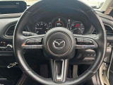 ハンドルの状態が悪いと運転に集中できませんよね。こちらの車、お気軽にお問い合わせください。