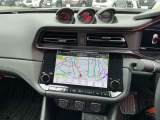 簡単快適な操作性で目的地まで安心です♪♪ メーカーライン装着NissanConnectナビ♪♪フルセグTV視聴可♪♪走行中の視聴は不可です!