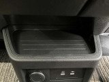 USB電源を装備してます。スマホやタブレットの充電に便利です♪