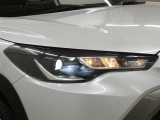 LEDヘッドライトです。デザイン性がよくとても明るいので、夜間の走行や悪天候でも安心です。しかも長寿命!