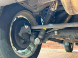 お車を安心してお乗りいただく為には、足回りの定期点検が欠かせません。サービスサポート(有償保証)では無料点検もご提供しており、安心のカーライフをお過ごしいただけるサポート体制が整っています。