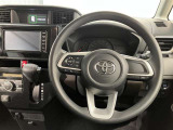 高いホールド性で運転姿勢が安定します。長距離ドライブでも疲れにくいのが魅力です。快適なドライビングライフをお送りください♪