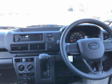 運転中も見やすいメーター。