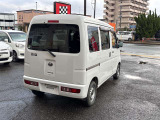 各メーカーのスタッドレスタイヤも販売しております
