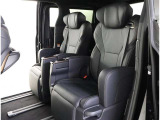 ゆとりある広々とした車内空間は、ドライブを始め買い物やレジャーなど、幅広く活躍します。一人でもみんなとでもお出かけを楽しみましょう!