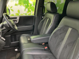 運転席からの視界も良好。操作しやすい配置で、運転に集中できます。快適なドライブをサポートします。
