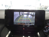 他拠点に展示中のお車も、専用端末でご覧いただけます!お客様のご要望等、何なりと申し付けください!
