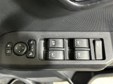 【パワーウインドウ】運転席のスイッチで、各席の窓ガラスの開閉ができます!あると便利ですよね!