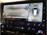 バックモニター付なので後退時に後方が見えるので安心。 車は構造上、死角がたくさんなので万が一を考えると必須ですね。 あくまで補助の為の装備、バックは目視で確認する事が重要ですよ。