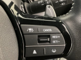 【アダプティブ・クルーズ・コントロール】予め設定した車速内でクルマが自動的に加減速。 前走車との適切な車間距離を維持しながら追従走行し、高速道路でのドライバーの疲労を軽減してくれる嬉しい機能付♪