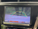 【バックカメラ】駐車時に後方がリアルタイム映像で確認できます。大型商業施設や立体駐車場での駐車時や、夜間のバック時に大活躍!運転スキルに関わらず、今や必須となった装備のひとつです!