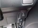 運転席操作部スイッチの画像です。