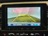駐車時に便利なバックカメラを装着しています。