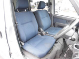 【内装】ピクシスバンの車内です♪もちろん、フロアマットもついてますよ〜!