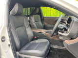 運転席シート廻りは使用感も少なく、良好な状態となっています。前オーナー様が丁寧に使っていたことがよくわかりますね。