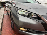 LEDヘッドライト装備。暗い道や、天候の悪い日でも視界良く運転できます。