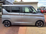 ご成約のおクルマ全て、エンジンオイルを交換してご納車させていただきます!また、点検時に消耗品の状態確認も行い必要に応じて新品交換させていただきます!